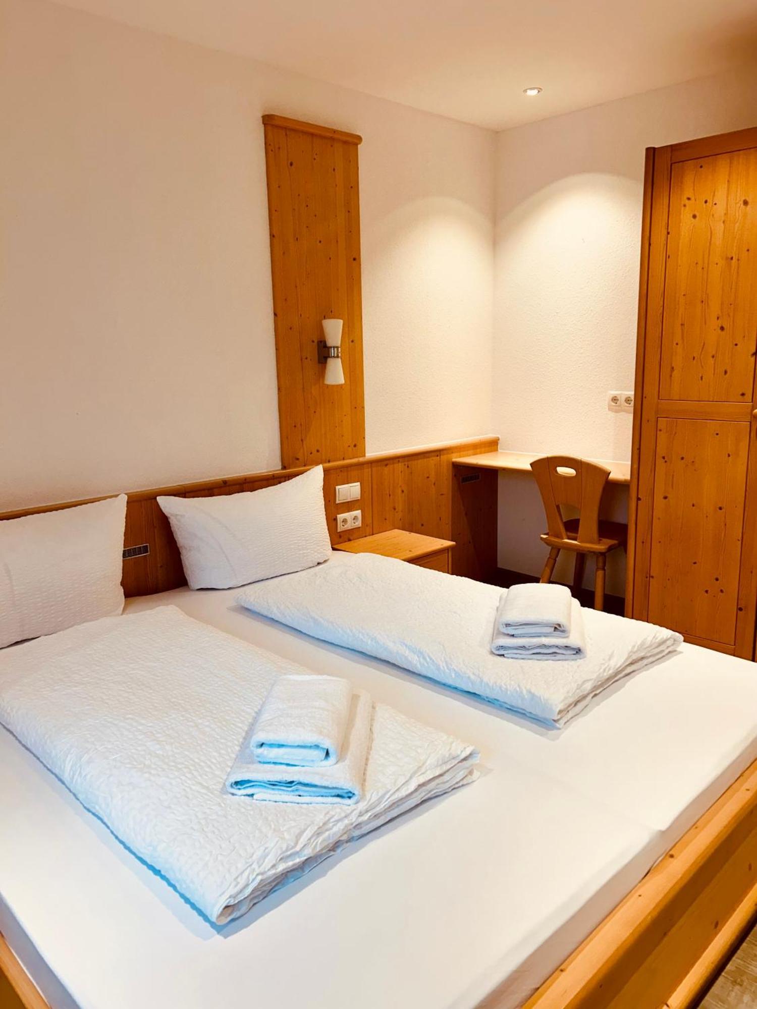 Gaestehaus Spoth Hotel Руст Екстериор снимка