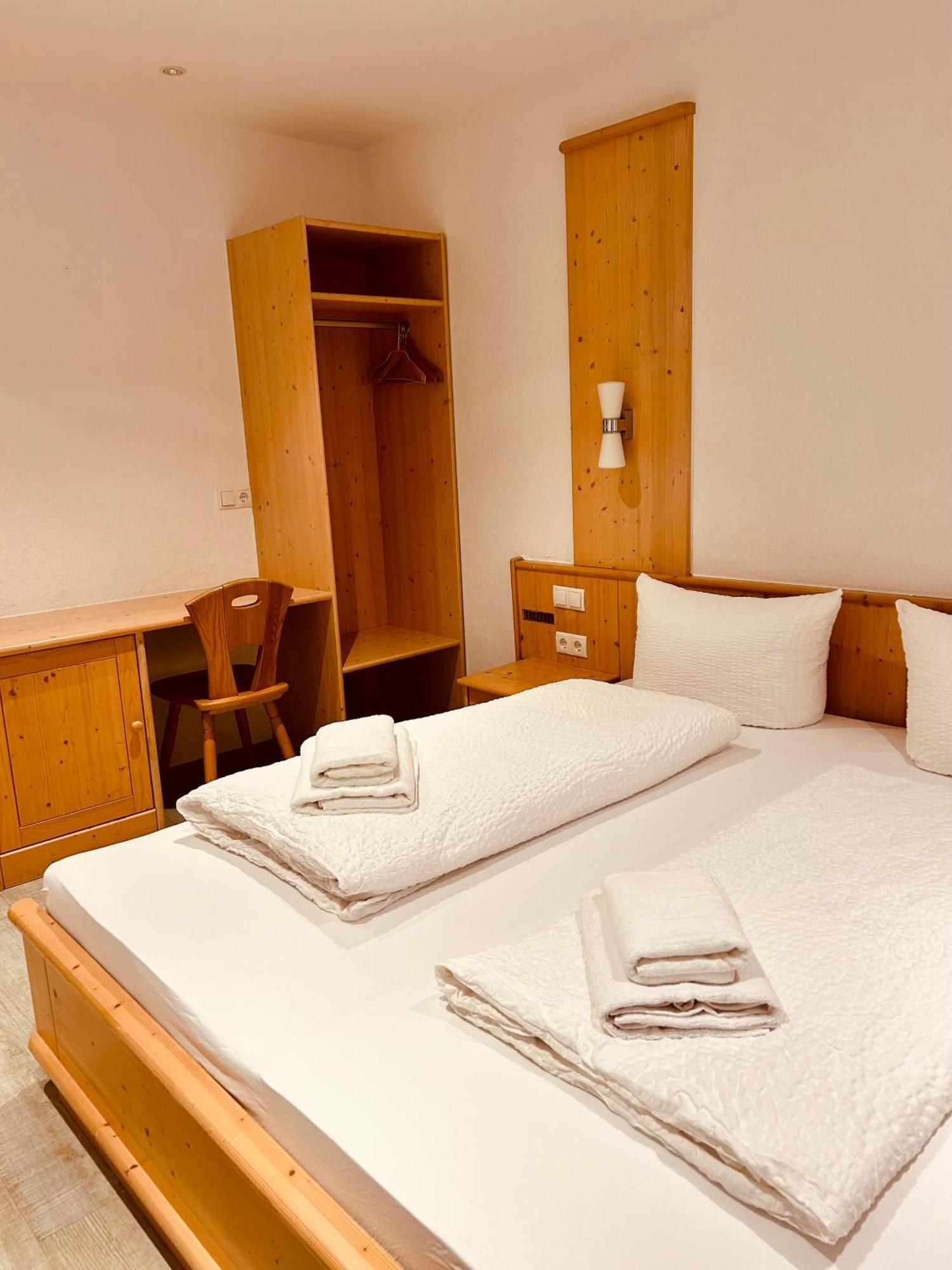 Gaestehaus Spoth Hotel Руст Екстериор снимка