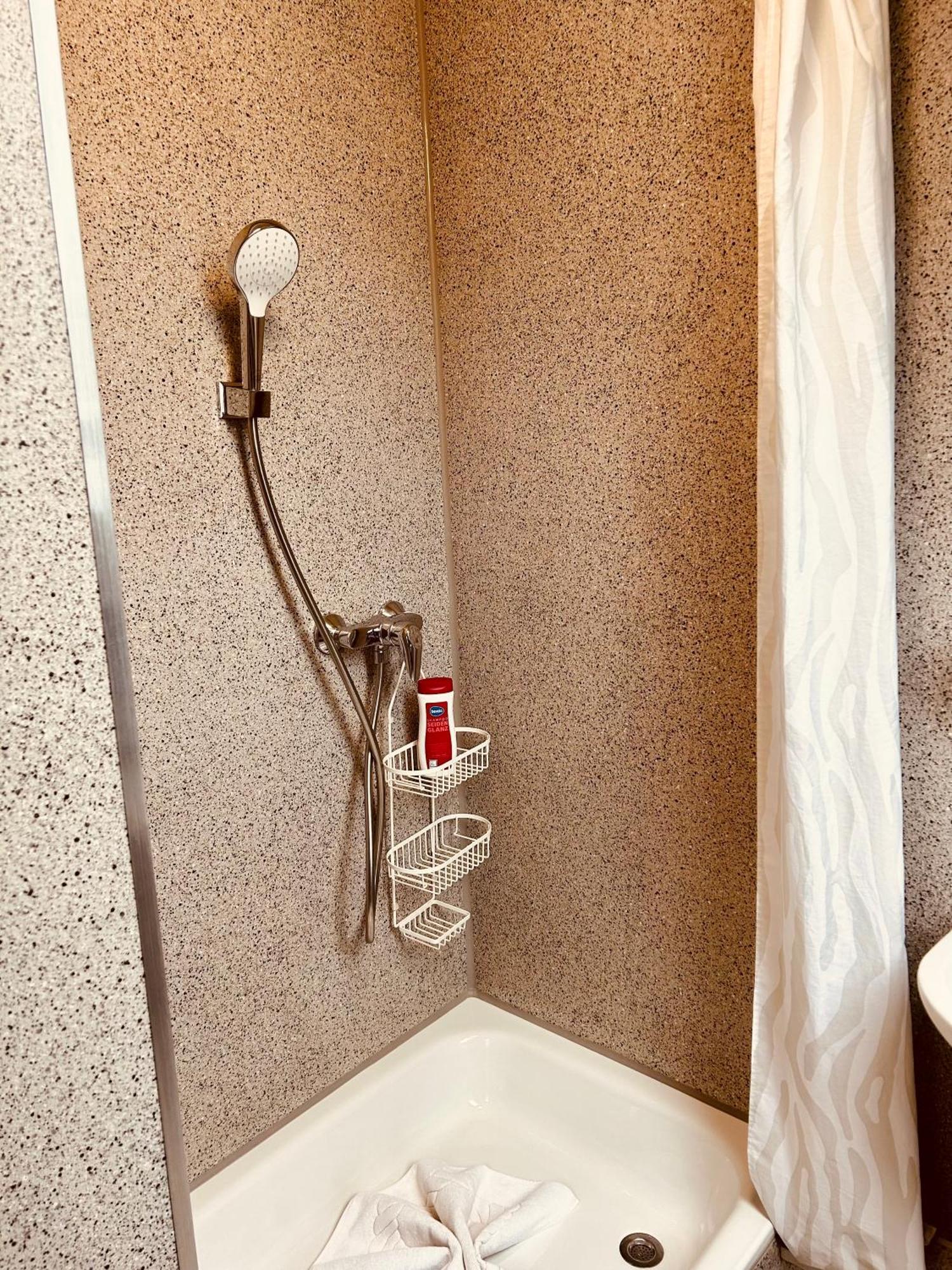 Gaestehaus Spoth Hotel Руст Екстериор снимка